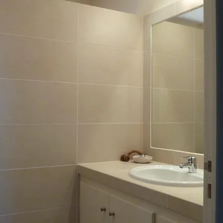 Neuve De Standing 300 M De La Piscine Chauffee Вилла