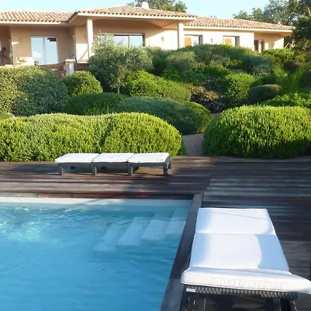 Neuve De Standing 300 M De La Piscine Chauffee